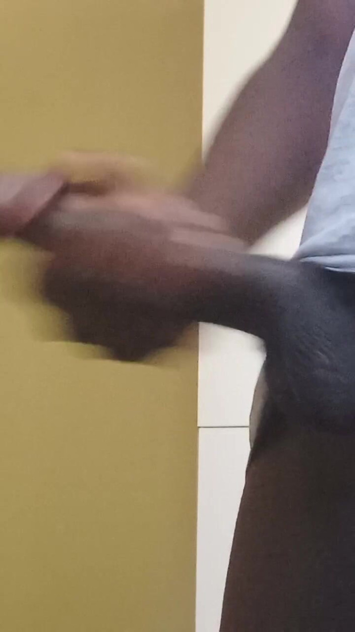 TheeeJonnyBravo: Attention, portez des écouteurs !! J’aime quand tu me regardes