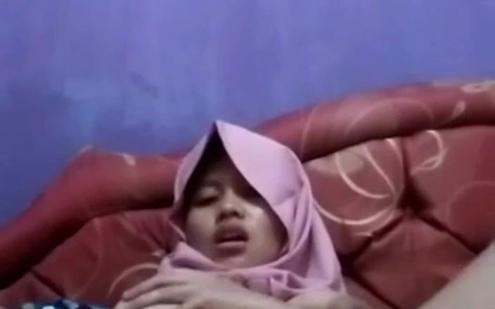 Jilbab69: Big Milk Jilbab Colmek