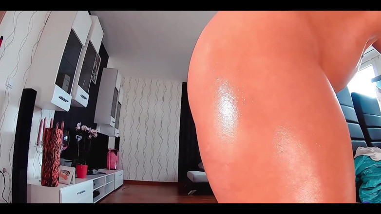 Sexydea: Dezvăluirea voluptuosului meu cur mare | Spectacol cu ulei extravagantă și distracție...