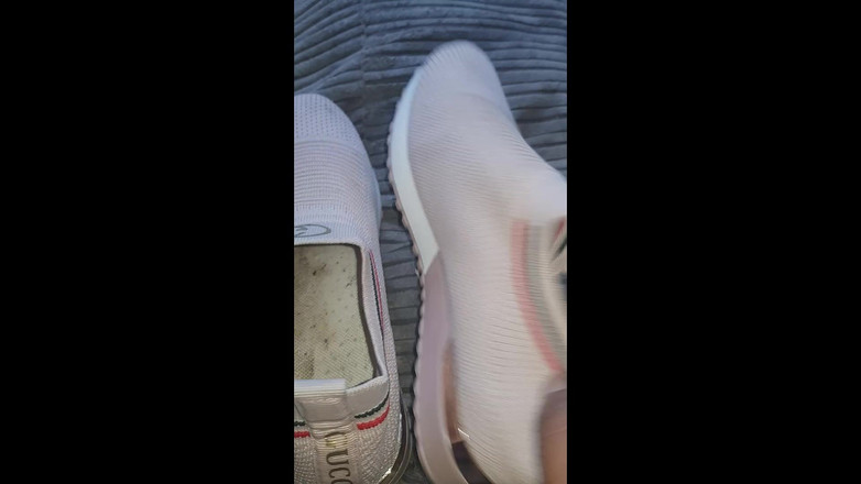 Simp to my ebony feet: 快来看看我那肮脏的3天穿运动鞋