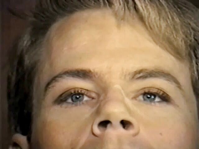 Tribal Male Retro 1970s Gay Films: Preto na parte vermelha 1