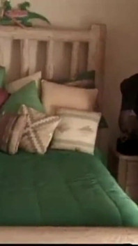 Memek dan sperma hangat gadis remaja kulit hitam dientot habis-habisan sama kontol raksasa pria kulit hitam sampai dicrot di mulut