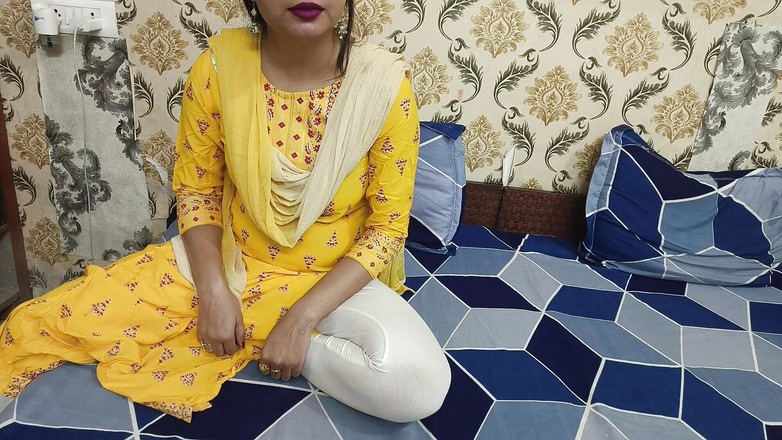 Saarabhabhi6: Индийская мачеха дези отсосала пенис своего сотни сына, и ты показала ей свои груди