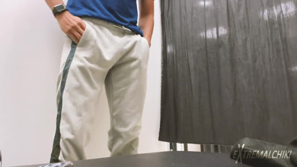 Extremalchiki: Fitting room twink wank