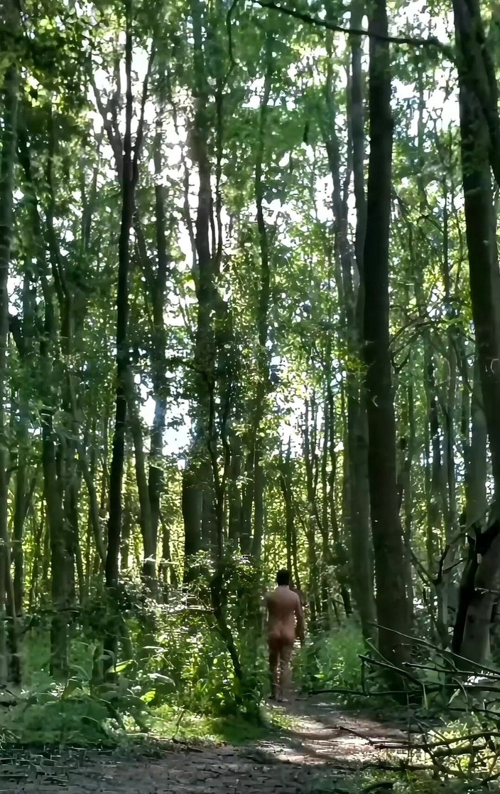 MaleModel: Countrypark Nahota (venkovní park / Woodland Nahá)