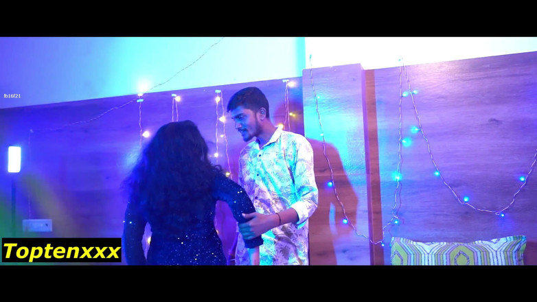 TopTenXXX Premium: 남친과 섹스하는 인도 섹시녀 바이럴 섹스
