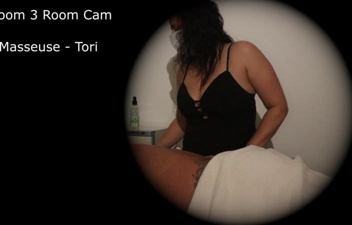 Jerky Sluts: Tori - sega in cam in camera