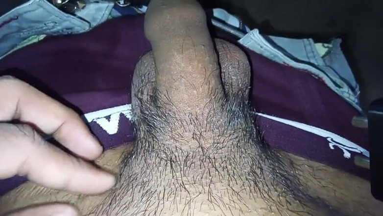 Om Kumar: Jongen vido sexy