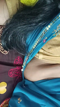 Desi indiana sorellastra calda cazzo mentre nessuno in casa telugu audio voce