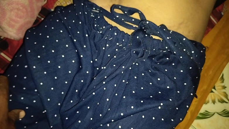 Hotbhabhi1234: Ragazza indiana desi scopa con il suo ragazzo, video porno...