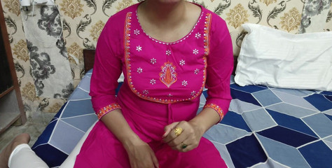 Saarabhabhi6: Me estoy quejándome a mi hijastro por que el padrastro...