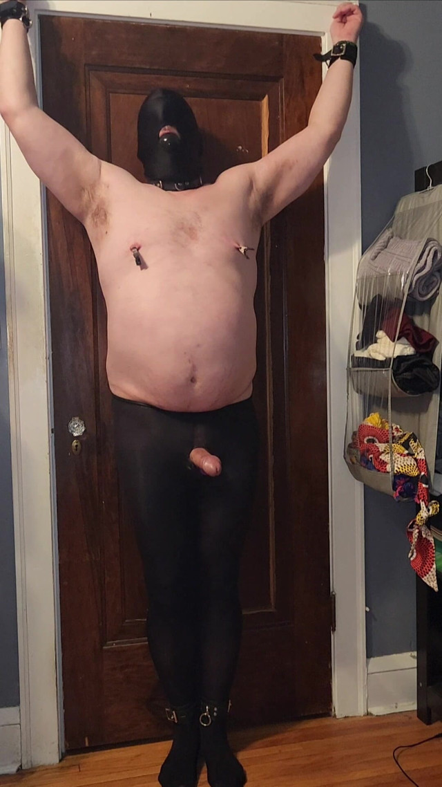 Humiliation Hands-free Slave Cumshot in Pantyhose (Nyronic)