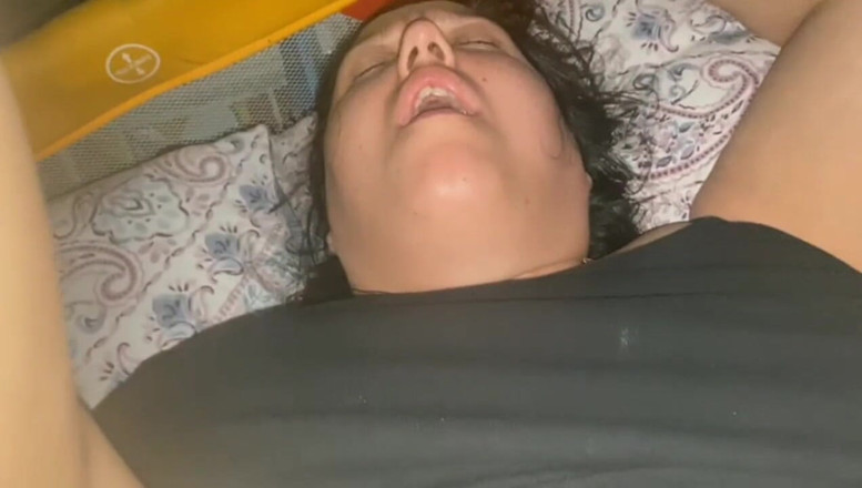 Real homemade BBW BBC porn: WildEnglishBBW BBC Nata4sex mă trezește adânc în gât ejaculând pe pizda și...