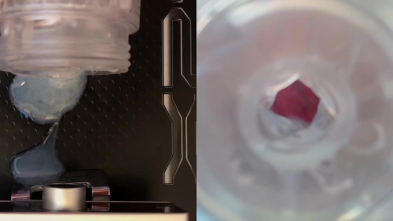 NakedFoxx: Futai cu cameră dublă lanternă și orgasm intens: în interiorul unei explozii...