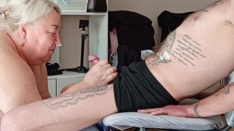 Zona901: Kouření a sperma v ústech macechy