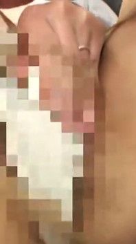 Une beauté mature élégante en lingerie audacieuse révèle un côté passionné secret pendant des moments intimes - partie 7