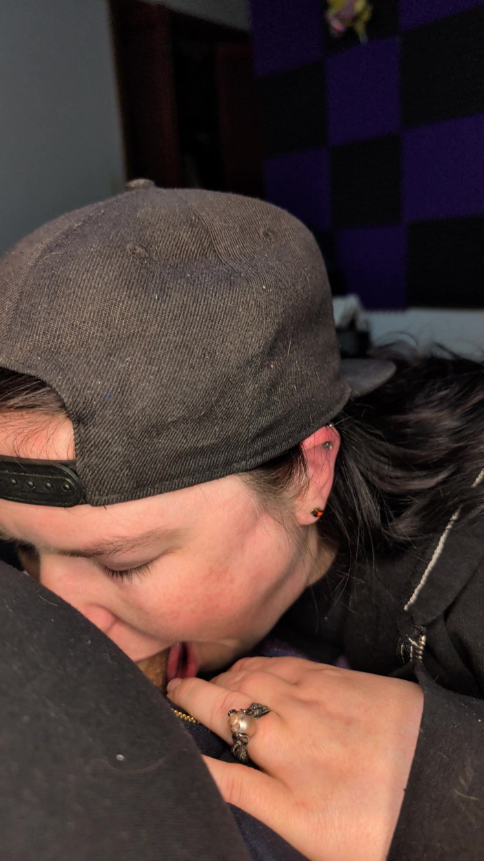 TheKinkyPwrLftr: After Work Blowjob
