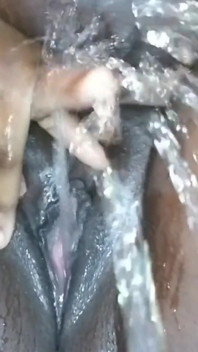 (ritorno al passato) Squirta 40+ volte per 2 minuti