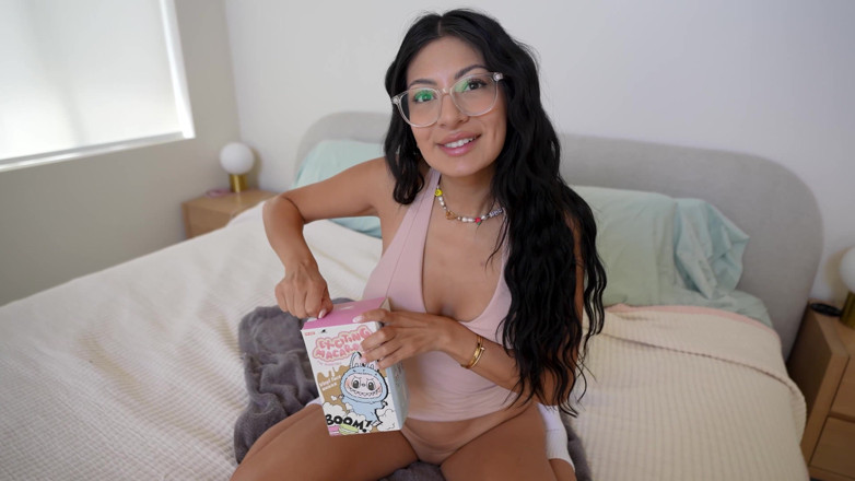 Lev Lieben: Latina Step-sis Trades Anal with Cheating Step-bro