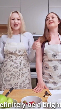 Deux ados pulpeuses font leur premier casting anal
