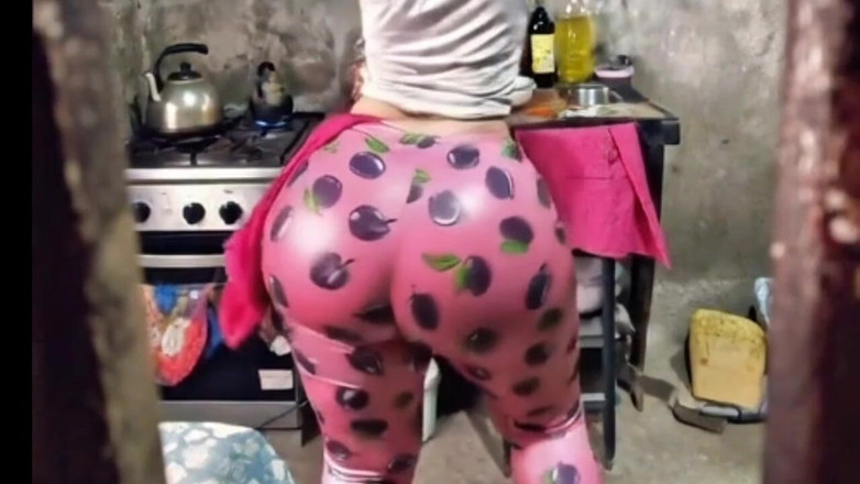 Xprohibidox1: Różowa pończocha tyłek 3