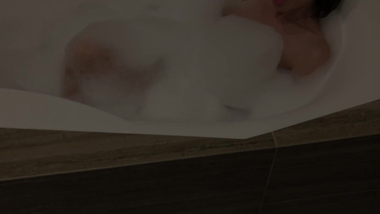 Mistress Mary: Sahibe Mary ile banyo yap