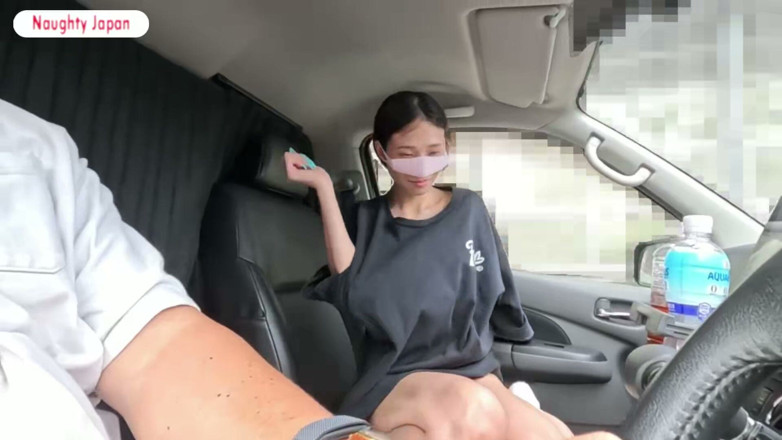 Neon Tenshi: 令人惊叹的美女在两次激烈的粗暴中出第一轮之前，用凌乱的口交场景深深地带走他