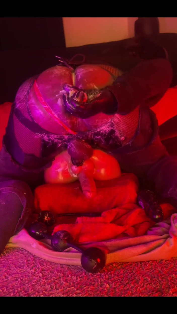 DipsoDeep: Femboy Gapes i Pierts Kremowy Butthole with Toys - Trening analny