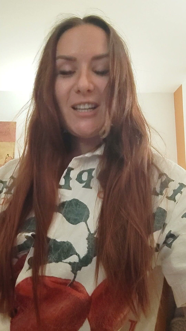 REELL - The cute Girl next door _ FemDom Reality: Vsadím se, že v téhle hloupé pozici se neuděláš :D