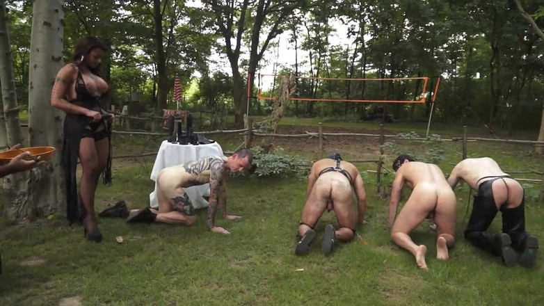 BDSM Deutschland: Cô chủ Latinh bdsm quất roi nô lệ tình dục...