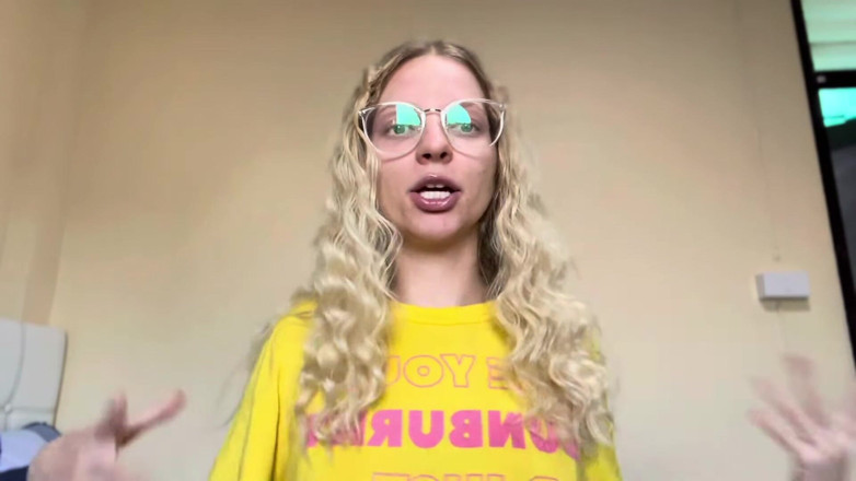 Goddess_Bella_Rae: Simplu truc pentru a face fiind efeminat atât de ușor!