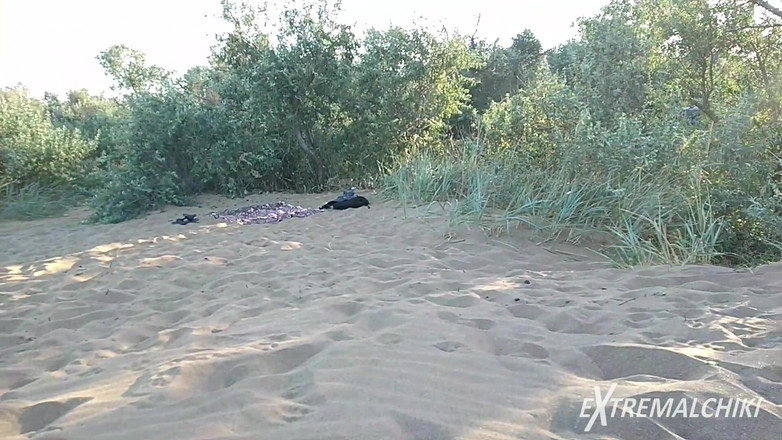 Extremalchiki: Beach Naked Twink