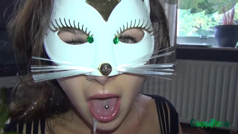 Cumbizz: Teen sucks BBC BWC and swallows all the cum