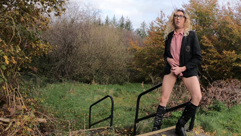 The Midnight Minx: College crossdresser bored and horny