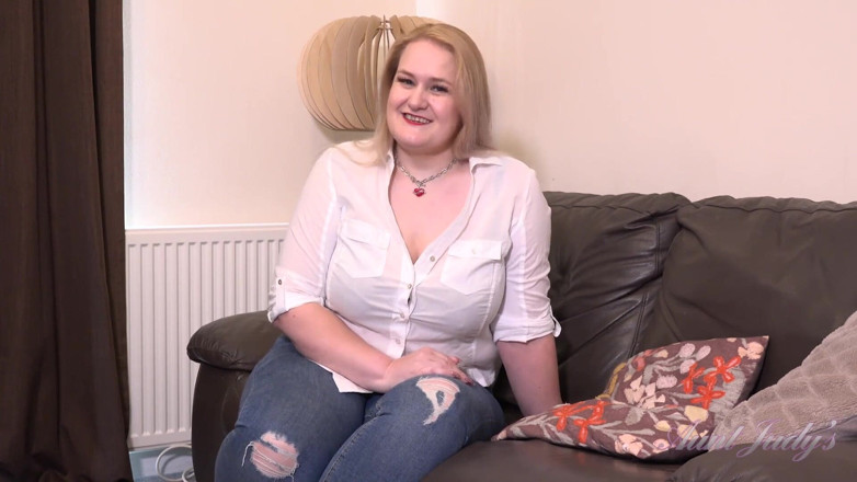 Aunt Judy's: Busty Chubby MILF Becky - Naughty Interview