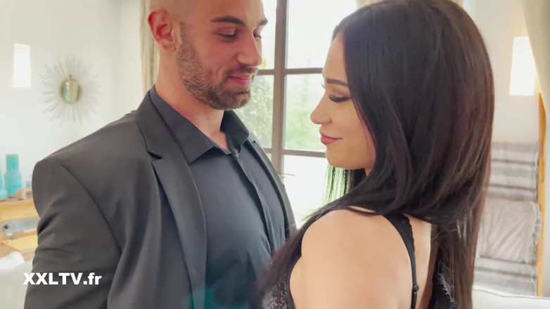 XXLTVFR: A Naughty Afternoon with Lolla Bellucci