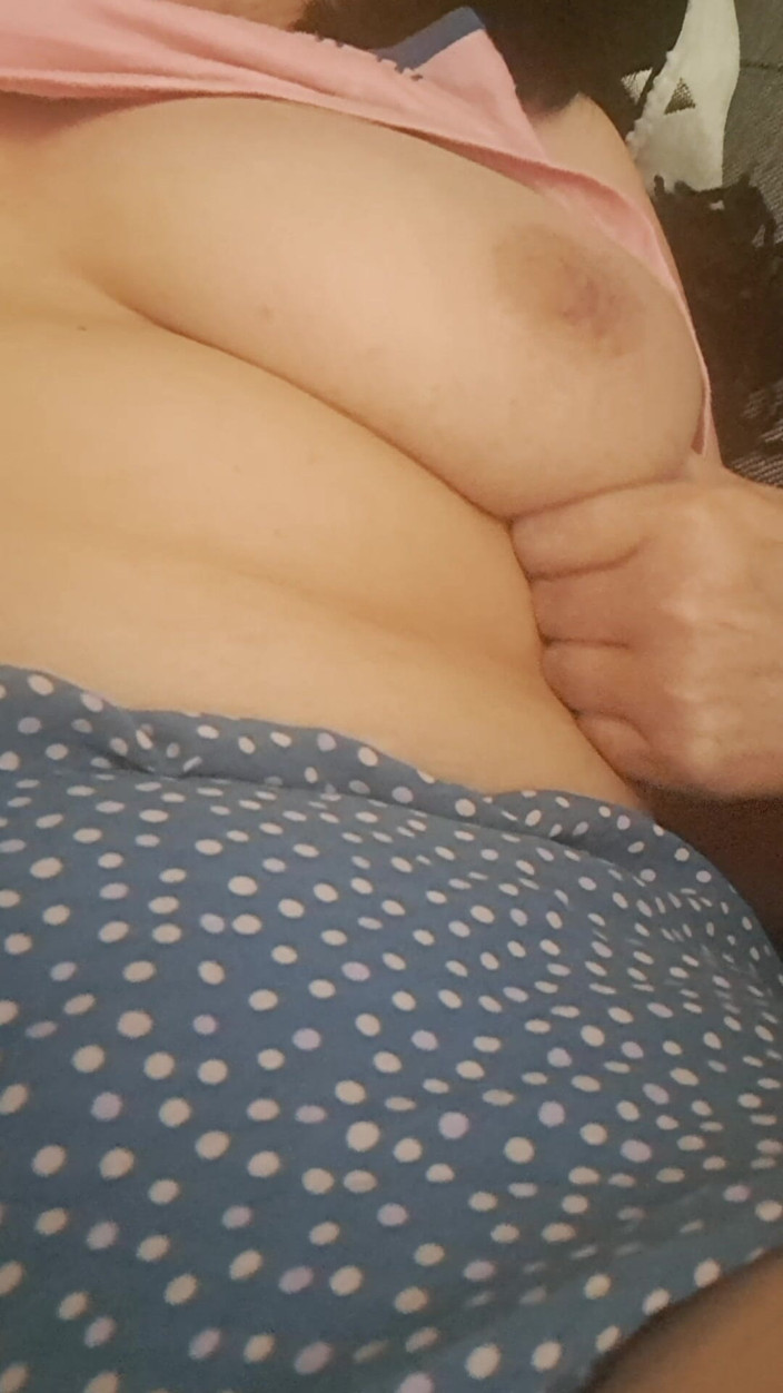 Mommy big hairy pussy: Mom in Bed, Touching Her Hot Pussy to Masturbate Before...