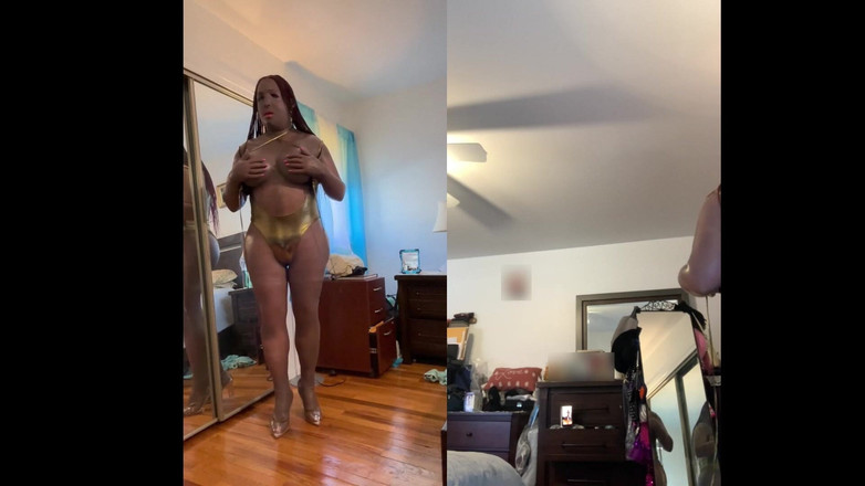 Deanna Doll: Seksi altın mayolu siyah bebek Danae, soyunuyor, dildosunu sikiyor ve...