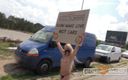 Wolf Wagner Com: ¡Protesta de Tesla! Desnuda para un bien mayor! ¡Kitty Blair demuestra...