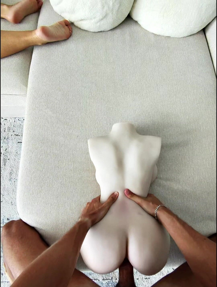 Chokobanana: Tive que escolher entre minha colega de quarto e tantaly