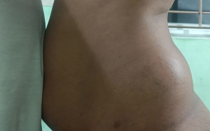 Palani69: Домогосподарка насолоджується рольовим романом зі зведеним братом, частина 3