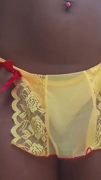 Škádlení Tření mé kundičky Chcaní v sexy žlutém spodním prádle