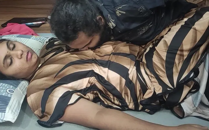Vaigavarun45: Mallu Trivandrum Couple Hot Lip Lock Romance with Fuck