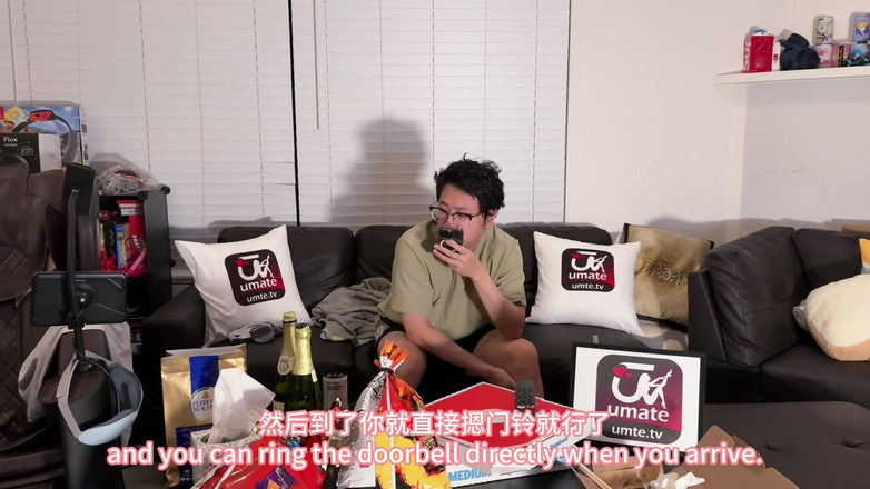 Chloe Lin: Le troie asiatiche vengono nella mia stanza e mi cavalcano...