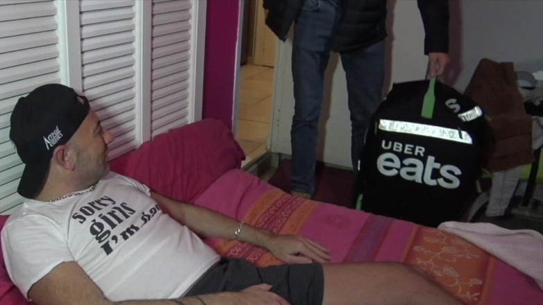 AMATOR BAREBACK FRENCH STUDIO: Fucked Ra by the Uber Eas Deliver