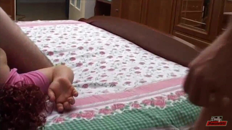 Vere Casalinghe Italia.: Azgın orta yaşlı seksi kadın iki yarak emiyor ve ateşli...