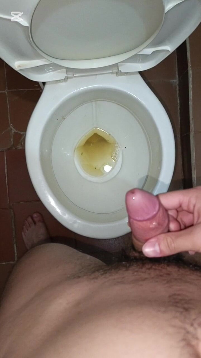 charlessteel: Kompilasi Twink Horny Kencing Dan Masturbasi