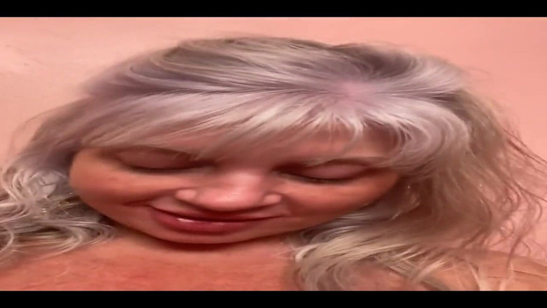 PaintedRose: चलो बिस्तर के लिए तैयार हो जाओ मैं सोच रहा था कि हम cuddle या शायद कुछ और हो सकता है.. तुम्हारा क्या विचार है? Dm Me..