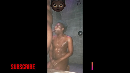 Wondahead21: "da vedere" Houston gay spa - scena calda di doccia !!