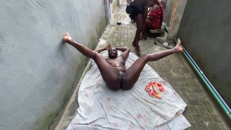 Creamyshuga: 同僚とセックスし遊ぶ